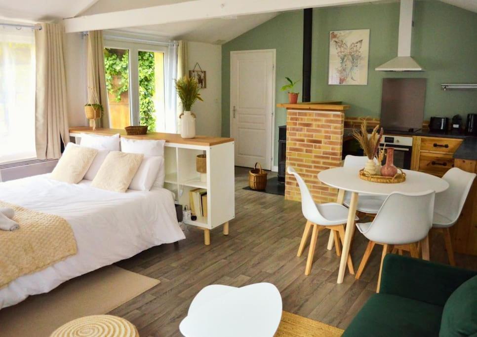 Chalet Cosy Au Coeur De La Foret De Broceliande Beignon Luaran gambar